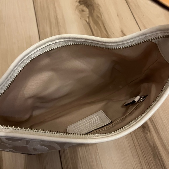 Rare Vintage Coach Soho Optic White Shoulder Bag (A05Q-1850) - Picture 8 of 11